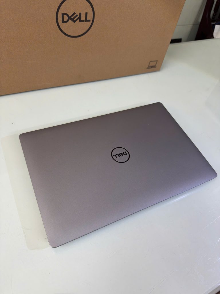 dell-latitude-5530 dell-3551-gia