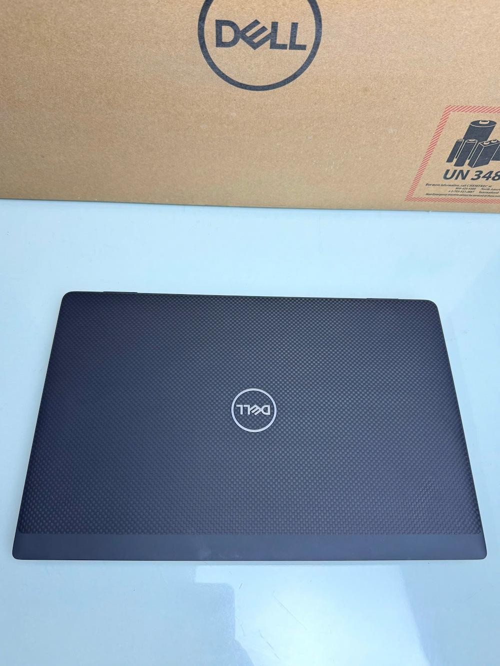 Thiết kế mỏng nhẹ của Dell Latitude 7420 Thiết kế mỏng nhẹ của Dell Latitude 7420